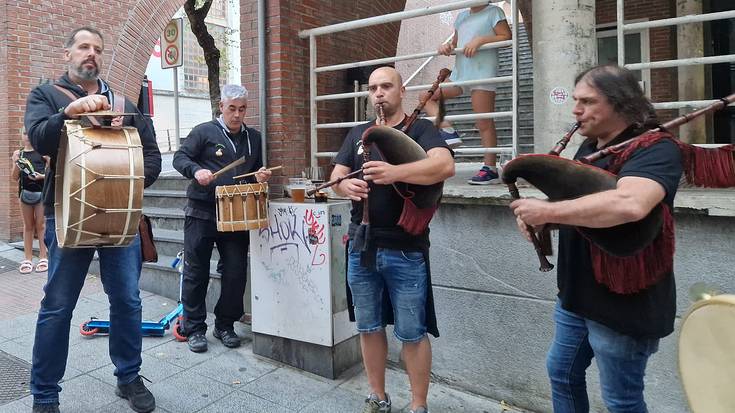 Lehiaketa, kalejirak, tailerrak eta jam sessionak barne hartuko ditu Folkez Blai jaialdiak