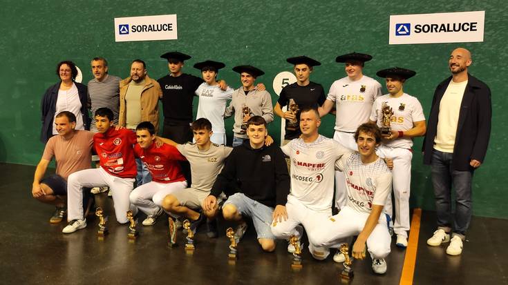 Debarroko Pilota Txapelketako finalak galdu dituzte Berguak eta Condek