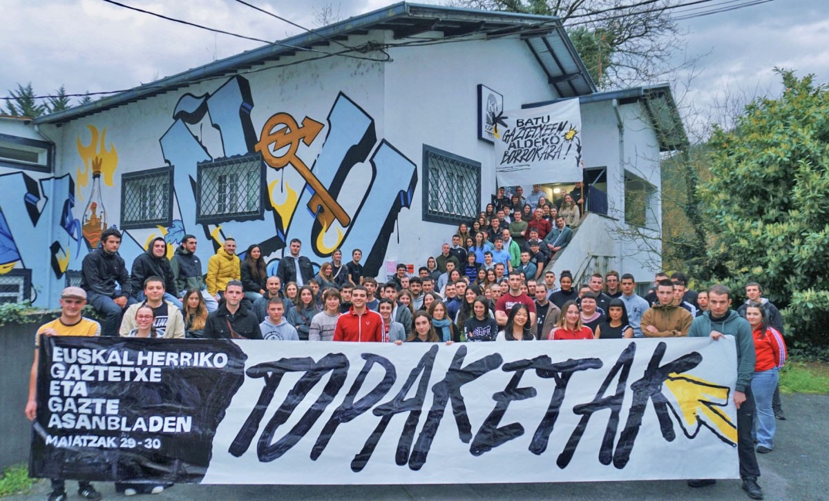 Gaztetxeei gorazarre