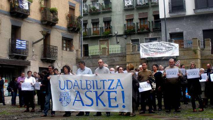 Soraluzek ere Udalbiltzari babesa eman dio