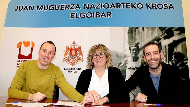Mintxeta Atletismo Taldeak eta Elgoibarko Udalak urtez urte berrituko duten hitzarmena sinatu dute
