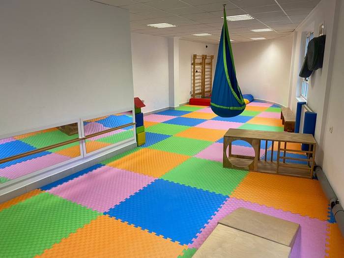 Ate irekiak, aldaketak eta bazkidetze kanpaina Katamarran ume-txokoan