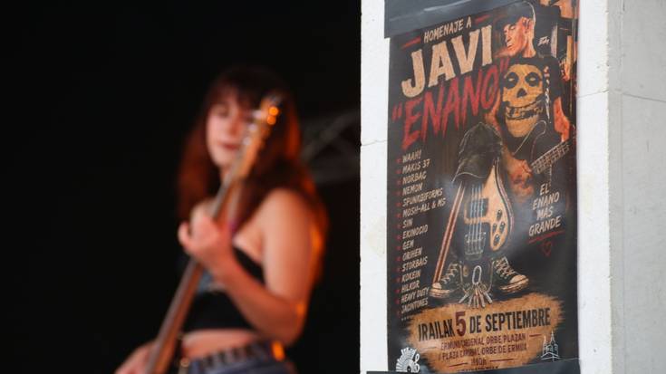 Javi “Enano” omendu dute rock eta emozioz betetako arratsalde batean