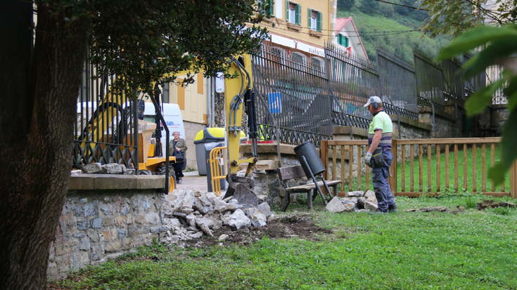 Martxoaren 8ko parkerako sarbide berria egiten ari dira