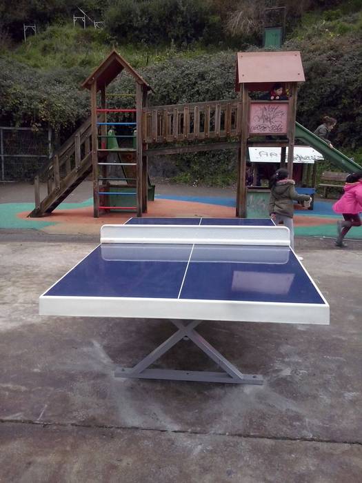 Ping-pong mahaia eta porteria berriak