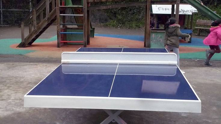 Ping-pong mahaia eta porteria berriak