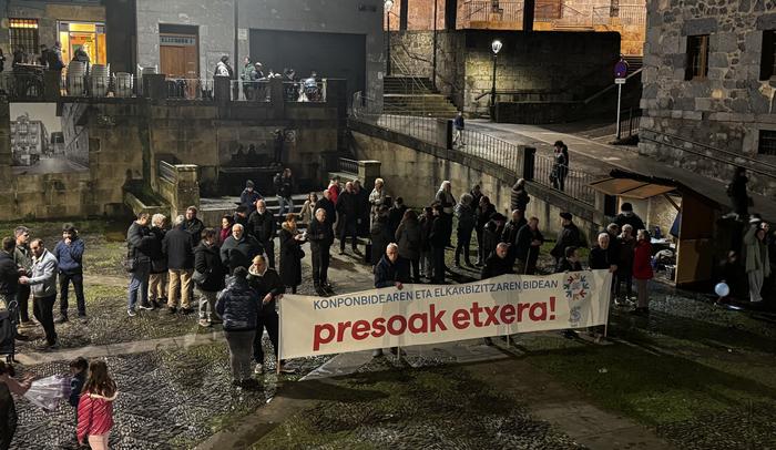 “Iraganeko politikak alde batera” utzi “benetako etorkizunari begira” jartzeko