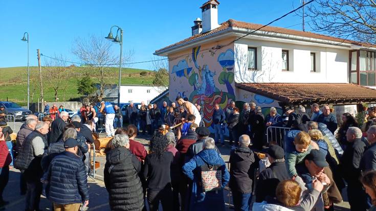 Giro onean joan dira Elorriaga auzoko sansebastianak