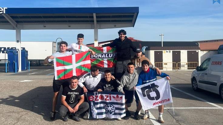 Soraluzeko gazteen bultzada eta umorea Realarendako