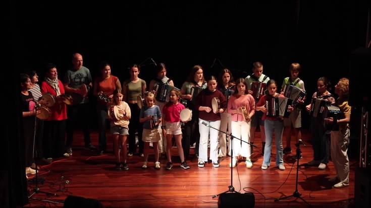 Ameikutz musika eskolako ikasleen emanaldiaren laburpen-bideoa