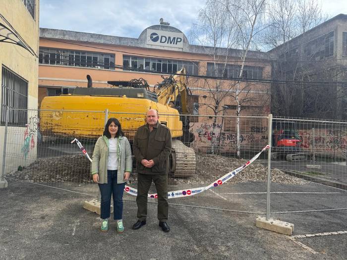 Astelehenean hasiko dituzte DMP enpresa eraisteko lanak