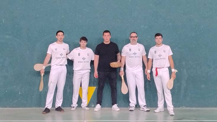 Final-zortzirenetara sailkatu dira Soraluze Pilota Elkarteko palariak