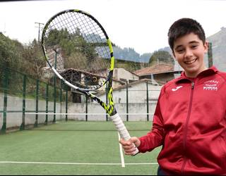 Eskolarteko Tenis Txapelketako finalerdia jokatuko du Ander Gallardok bihar