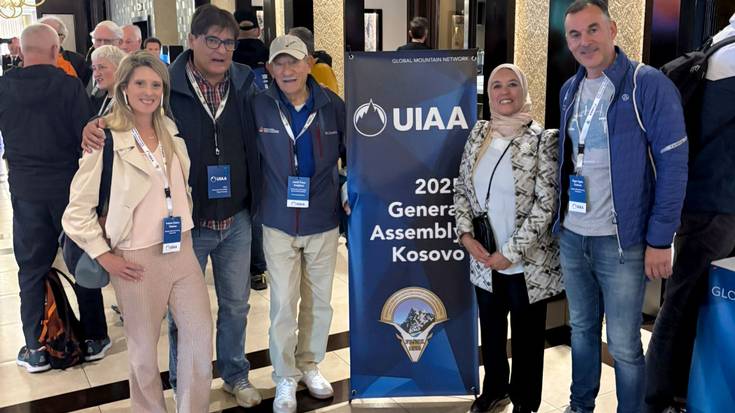 Euskal Mendizale Federazioaren ordezkarietako bat izan da Iratxe Osoro, Mendiko Elkarteen Nazioarteko Batasunaren urteroko batzar nagusian, Kosovon