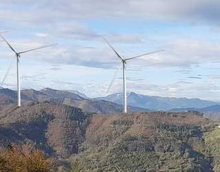 Hitzaldia eta mendi martxa Basalgoko zentralaren kontra