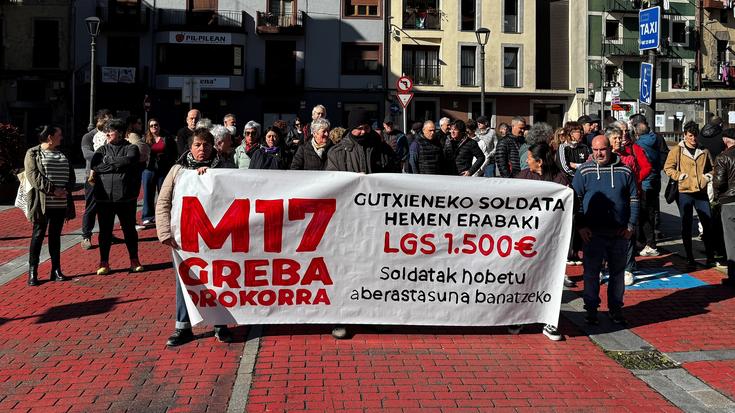 LAB sindikatuak eskerrak eman dizkie Soraluzeko dendariei eta tabernariei