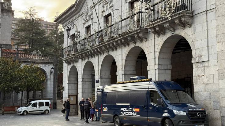 Erantzun ona eman du Nortasun agiria eta pasaportea Elgoibarren bertan berritzeko deialdiak