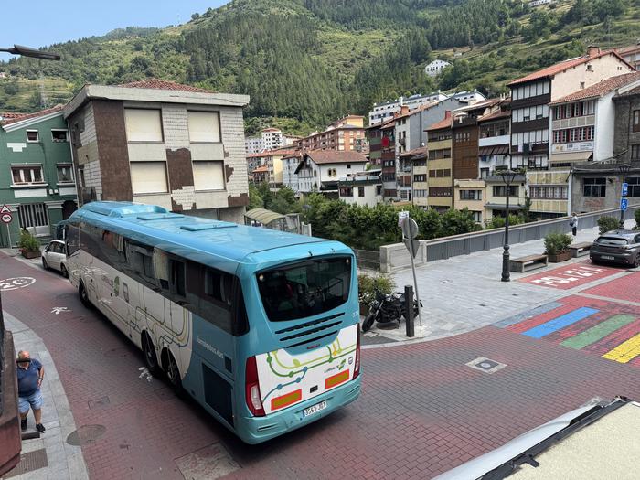 Bihar eta etzi ere greban
