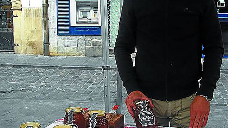 Julian Villena eta Nagore Dorronsoro Soro feriako ezti lehiaketan irabazle