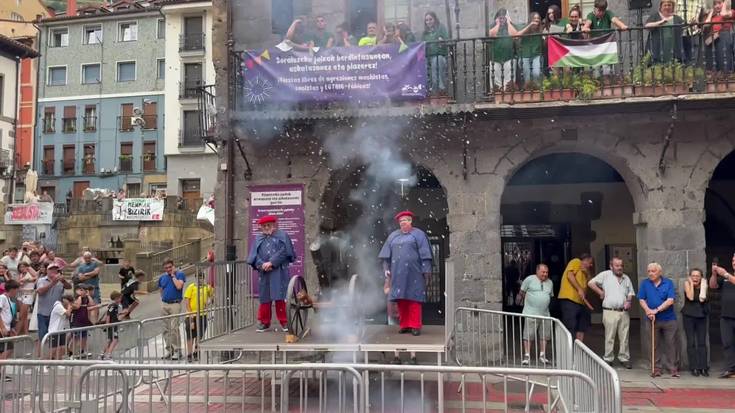 Kainoikadarekin hasi dituzte Santiago Santa Ana jaiak plazentziatarrek