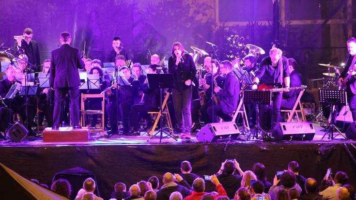 Queenen kantuekin dantzan jarri du Elgoibarko Musika Bandak Mendaro