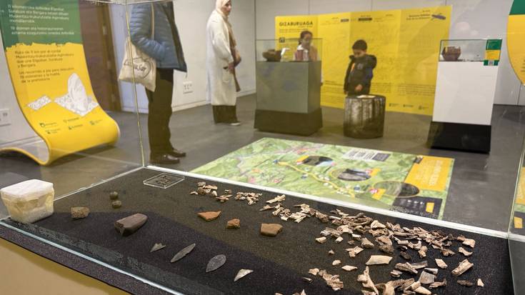 Erakusketa: "Dolmenen ibilbidea"