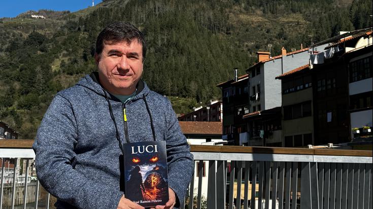 Jose Ramon Piñeiro (idazlea): "Oso behatzailea naiz. Gauzekin ohartzen naiz eta istorio asko datozkit irudimenera"