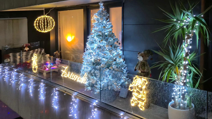 Balkoi argitsu eta koloretsuenak saritu ditu Ermuko merkatarien elkarteak