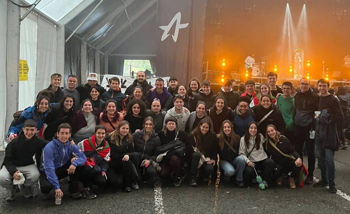 Ernairen Gazte Topagunearen aurkezpena, gaur, Mutrikun eta Deban