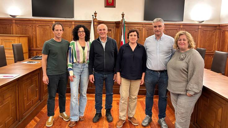 Andima Egañak zinegotzi kargua hartu du Debako Osoko Bilkuran