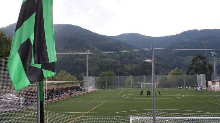 Ezozi Futbol Zelaia alokatu ahalko da maiatzetik aurrera