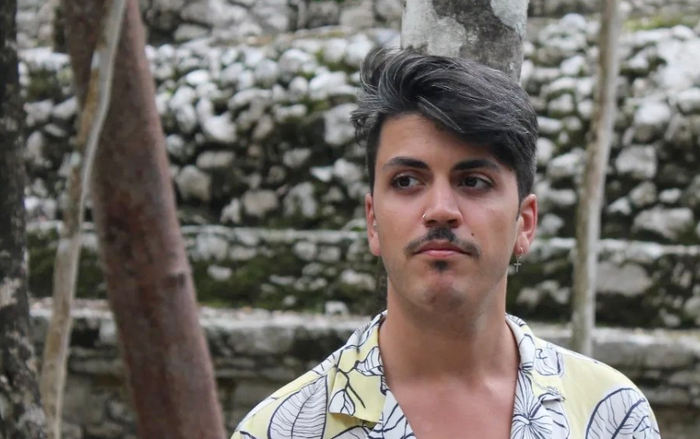 Josu Santos Blanco: “Txikia nintzela joan nintzen Ermutik, eta orain pena ematen dit euskarari eutsi ez izanak”