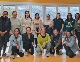 Oinarrizko euskara ikastaroa egiten ari dira Ikastolako eta Herri Eskolako hainbat guraso