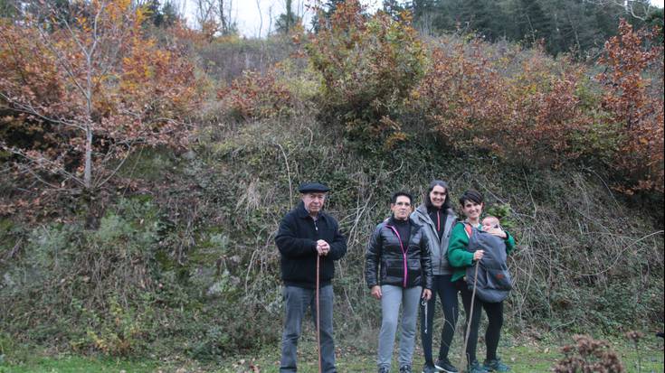 Hitzarmena, hogei urtez Unamuno baserriko lursaila zaintzeko