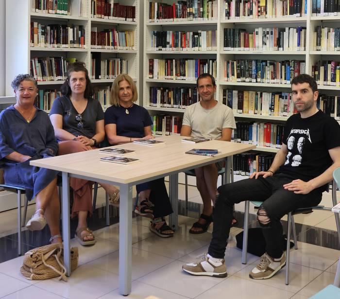 Literaturaz euskaraz gozatu nahi dutenen kluba handitu nahi dute uda osterako