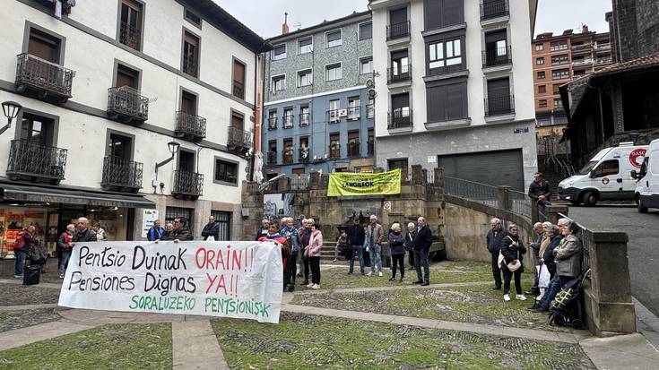 Funtsezko aldarrikapenei eutsiko diete pentsiodunen mugimenduek