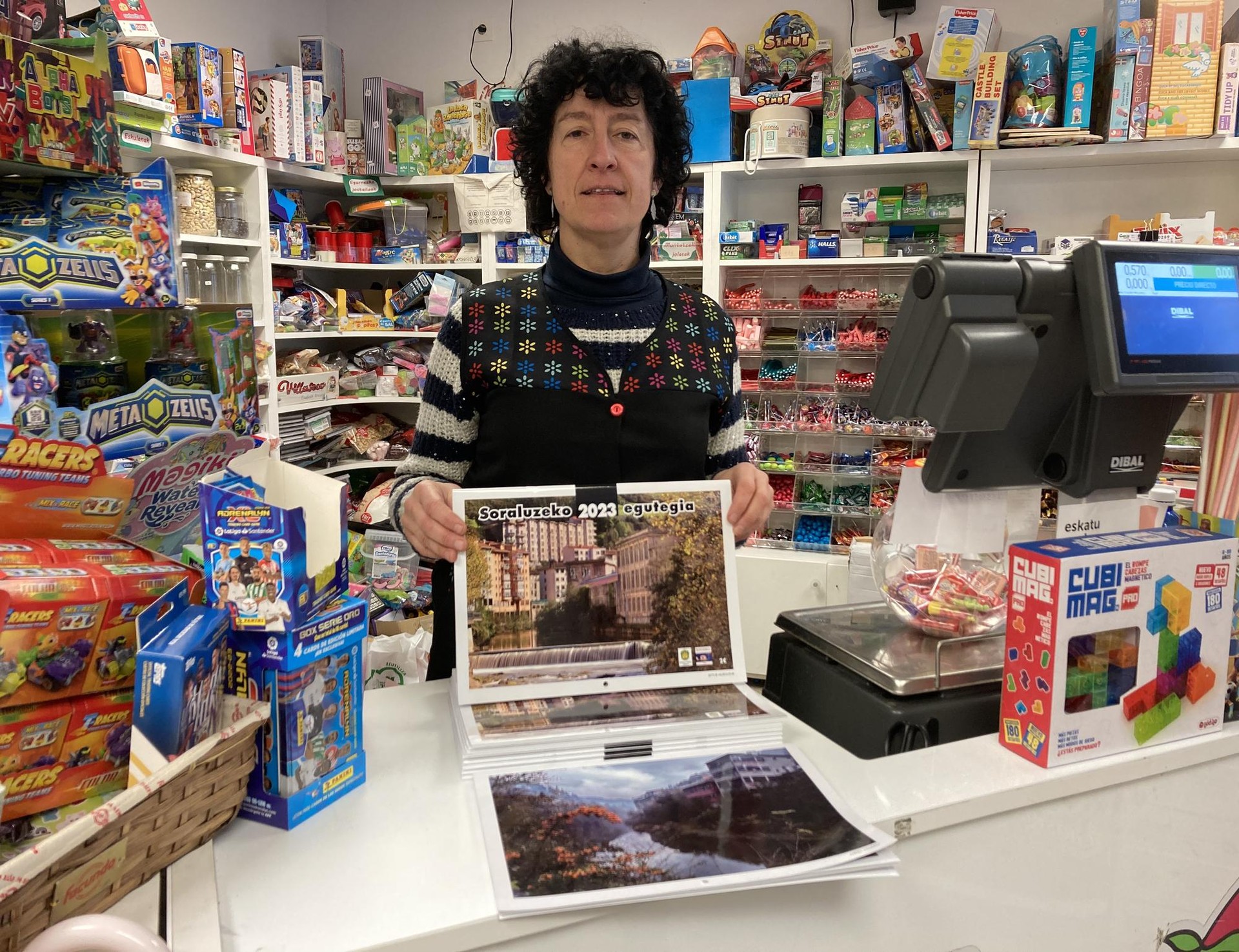 Barikura arte aurkez daitezke herriko egutegirako argazkiak