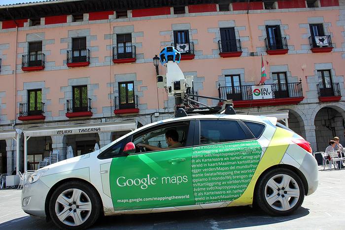 1706637514710 Google Maps-eko autoa Elgoibarren barrena dabil 360 graduko irudiak jasotzen