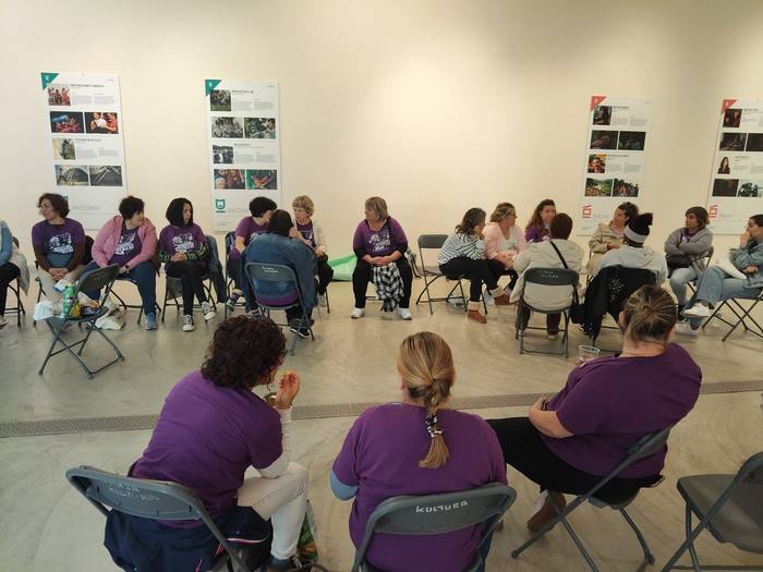 Hiru egunez greban egoitzan