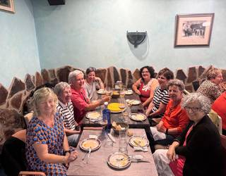 Afari-merienda baten bueltan agurtu dute ikasturtea mintzalagunek