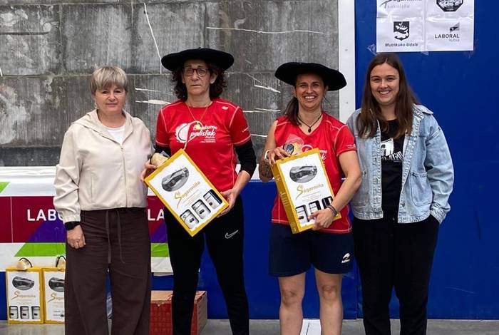 Astigarraga eta Mateos nagusi Mutrikuko III. Emakumezkoen Binakako Pala Txapelketan
