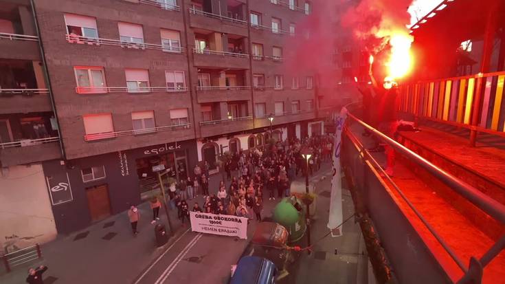 Jendetsua izan da gutxieneko soldata propioaren aldeko Ermuko manifestazioa