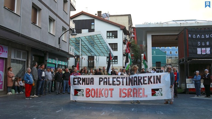 Gazan genozidioak aurrera jarraitzen duela salatu dute Debabarreneko herrietan