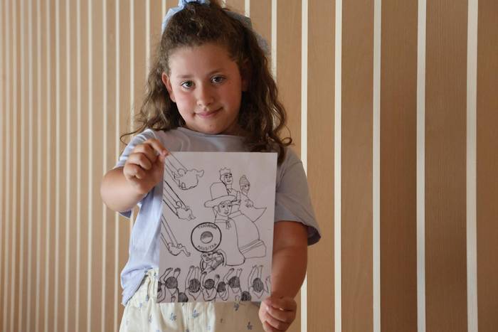 Laia Isastik irabazi du Umeen Eguneko kamisetako irudi lehiaketa