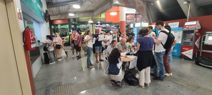 Autobusen greba bertan behera laga dute, greba egiteko “gutxieneko bermeak” ez direlako betetzen