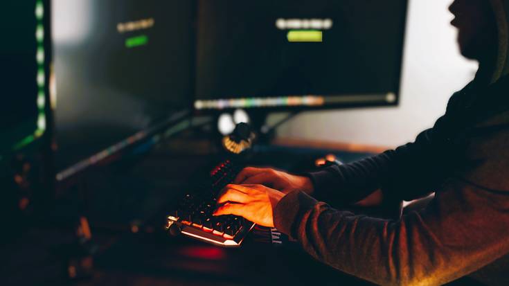 Hitzaldia: 'Arriskuak Interneten'