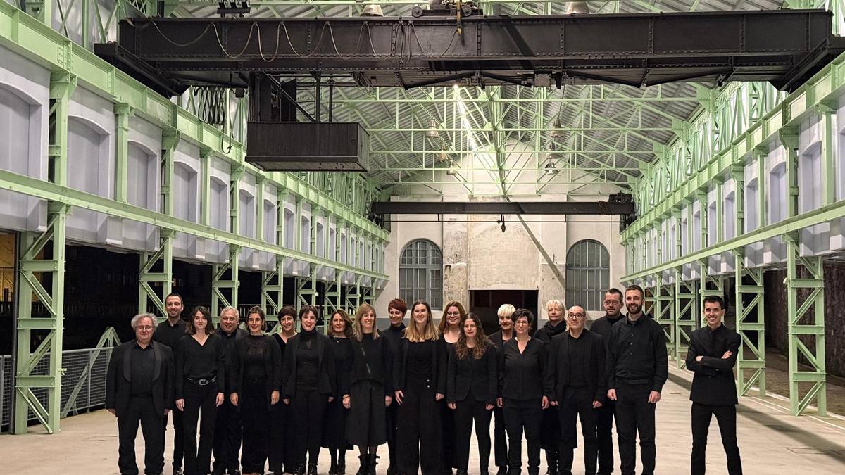 60 bat kantarik eskainiko dute 'Gabon ispilu' kontzertua gaur