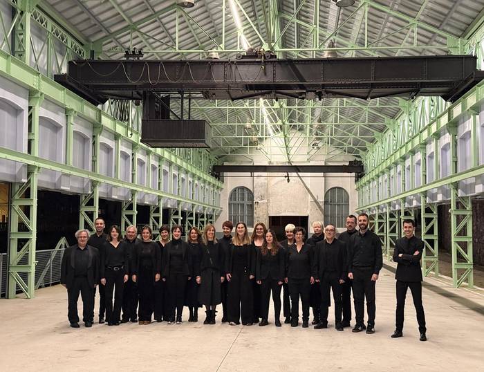 60 bat kantarik eskainiko dute 'Gabon ispilu' kontzertua gaur