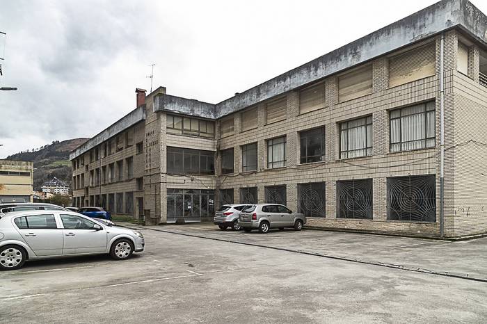 Astelehenean hasiko da Usetxe plazarako diseinua aukeratzeko herri-bozketa