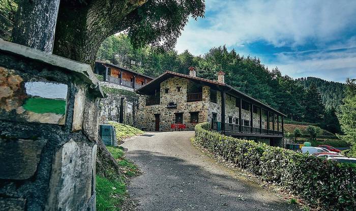 Zabalik da 'Ahots Baten Sormen Egonaldia' gazteentzako sormen egonaldian izena emateko epea